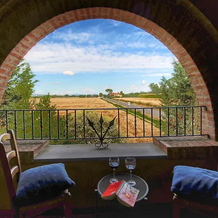 Tuscan Retreat With Pool Nyaraló