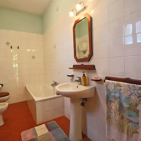 Nyaraló Tuscan Retreat With Pool