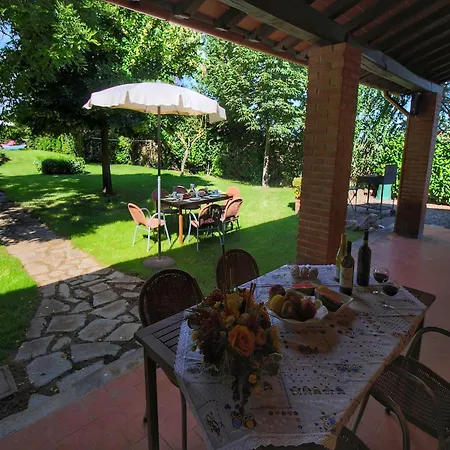 Tuscan Retreat With Pool Valiano