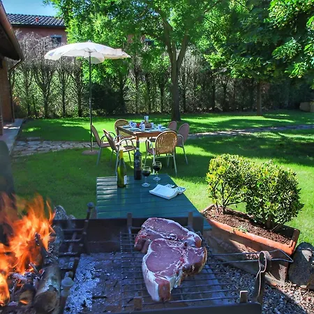 Nyaraló Tuscan Retreat With Pool