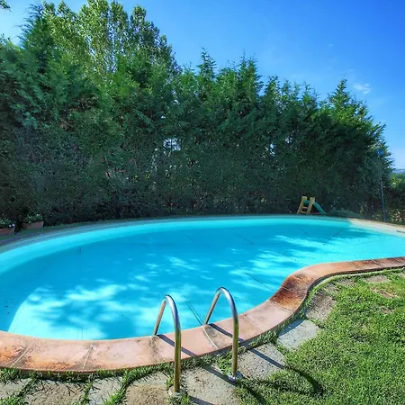 Tuscan Retreat With Pool Valiano